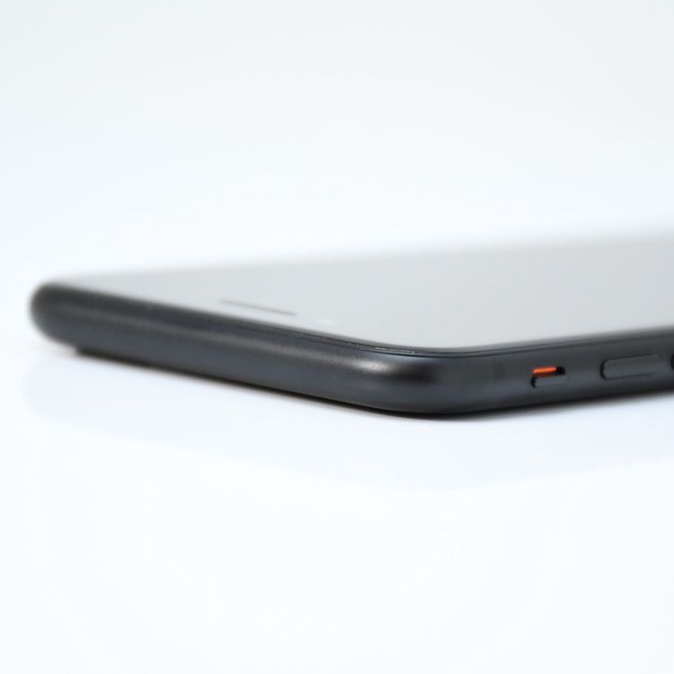 �����ʡ������Хåƥ꡼��������85���SIM�ե꡼ iPhone SE �裲���� 64GB �֥�å�