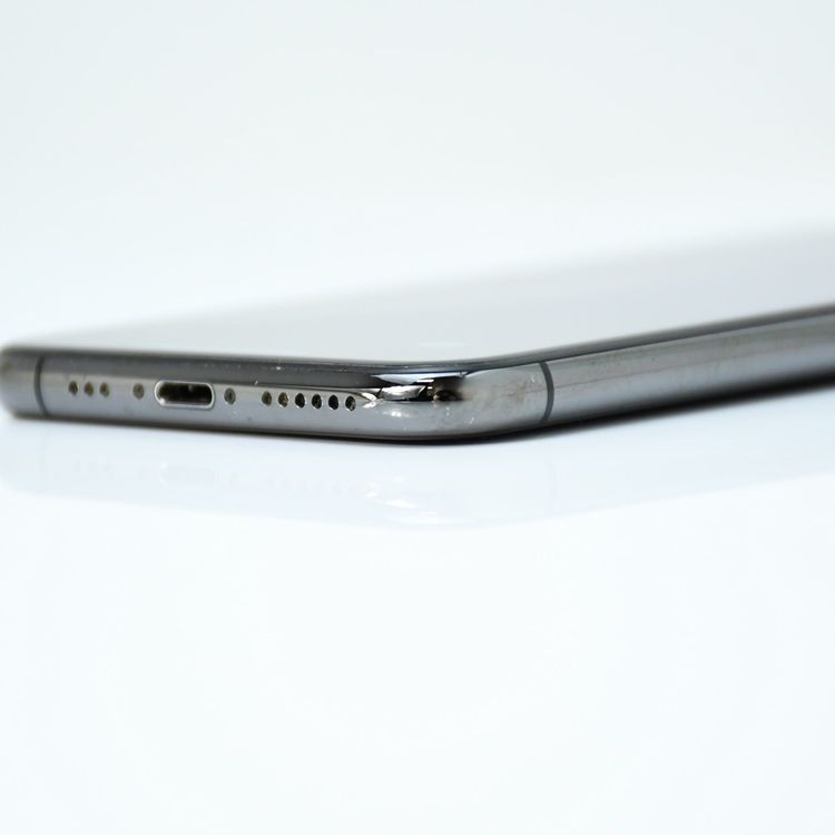 �����ʡ�docomo SIM�ե꡼ iPhone XS 64GB ���ڡ������쥤