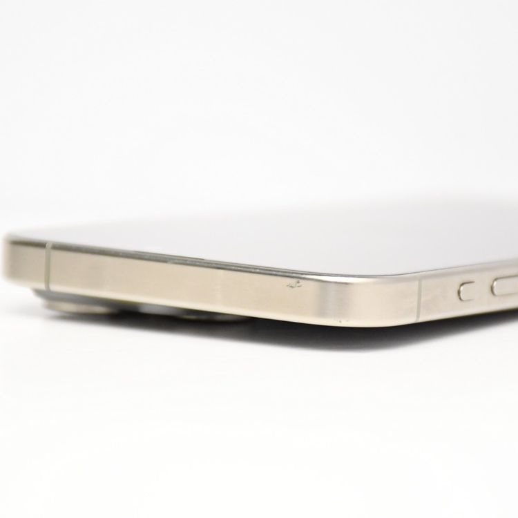 �ڱվ����ʡ������Хåƥ꡼86%��SIM�ե꡼ iPhone15 Pro Max 1TB