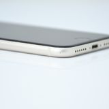 �����ʡ������Хåƥ꡼90%��SIM�ե꡼ iPhone SE��3���� 64GB�������饤��