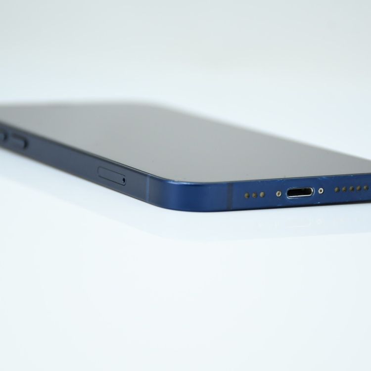 �ڱվ����ʡ�SIM�ե꡼iPhone12 128GB �֥롼