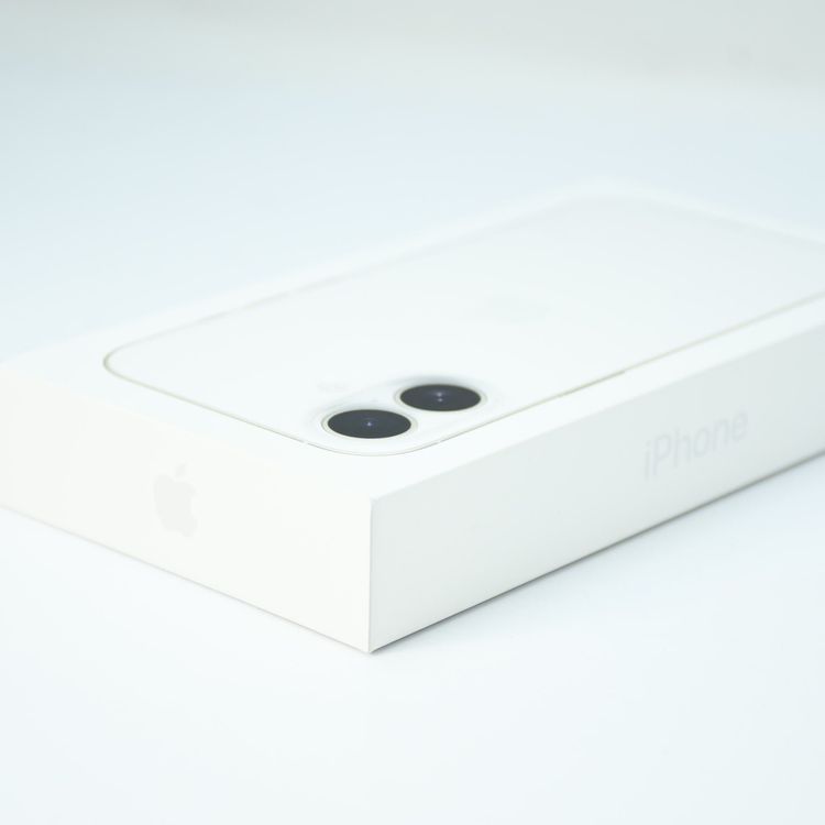 �ڿ���̤������Apple��ǯ���ݾڡ� SIM�ե꡼ iPhone17 256GB �ۥ磻��