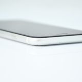 ��ư��ġ�����100 %��SIM�ե꡼ iPhone SE�裲���� 64GB �ۥ磻��