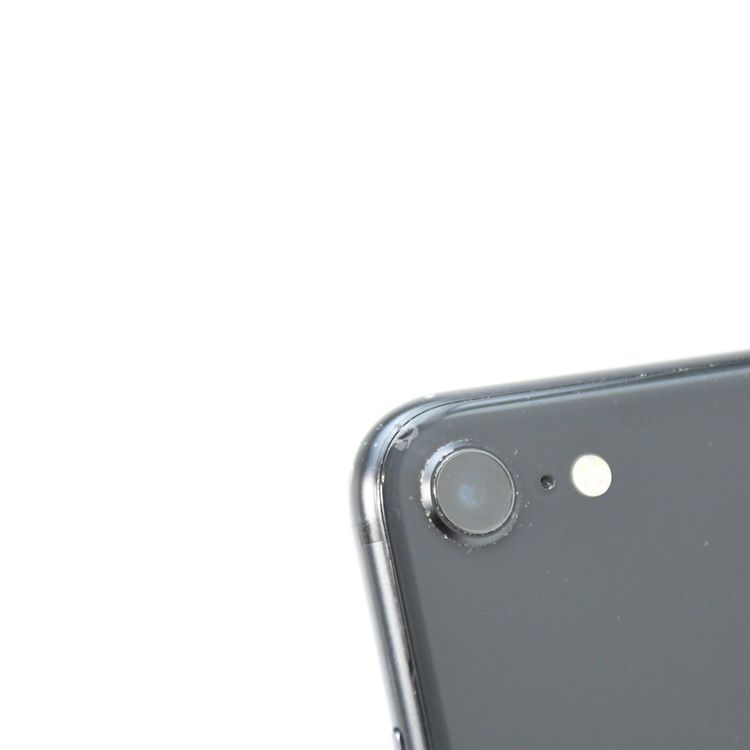 �ڱվ����ʡ�docomo SIM�ե꡼ iPhone SE �裲���� 64GB �֥�å�