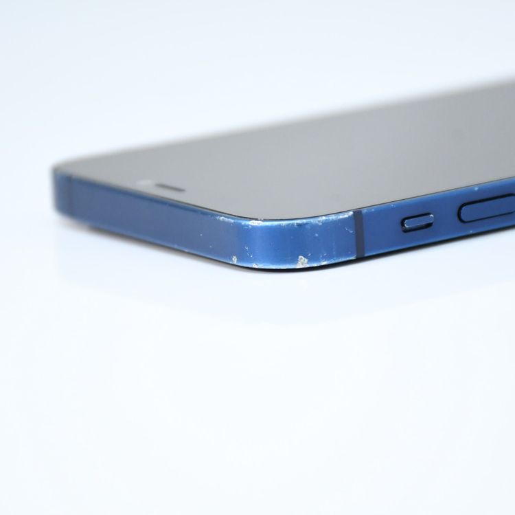 �����̳���ư��ġ���������86 %��SIM�ե꡼ iPhone12 64GB �֥롼