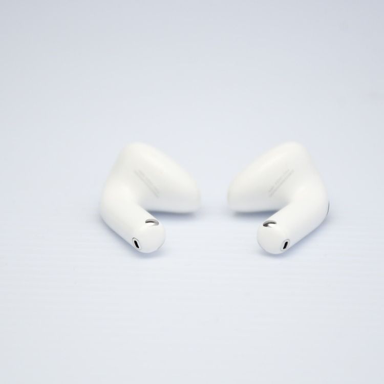 �����ʡ�Apple�ݾ�ͭ���AirPods 4 MXP63J/A A3050