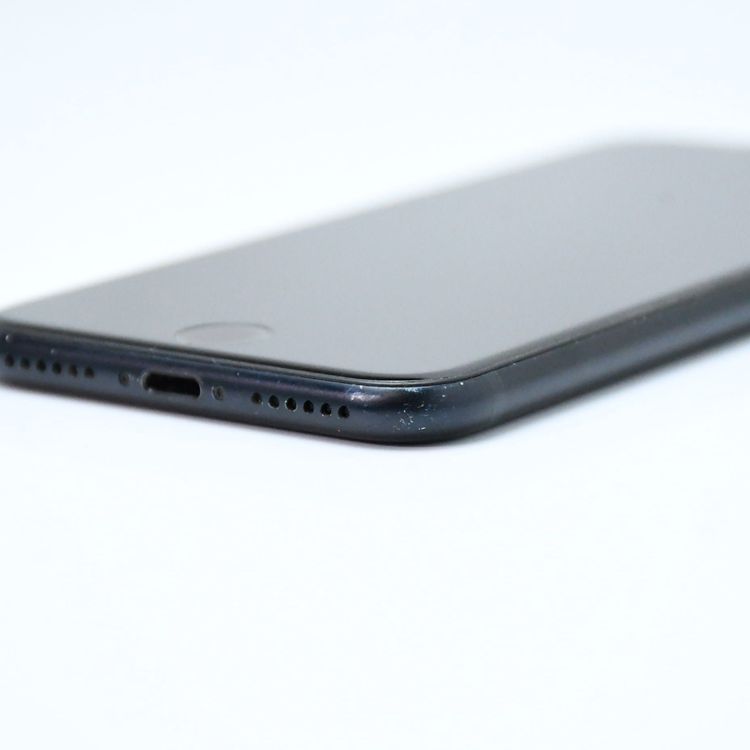ưġ100 % SIMե꡼ iPhoneSE 裳 64GB ߥåɥʥ