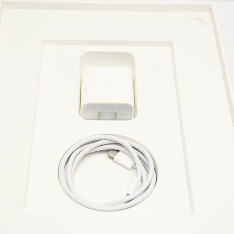 �ڶ˾����ʡ�����99%���ݾ�ͭ��iPad A16 (��11����) Wi-Fi��ǥ� 128GB