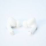 ����°�ʴ�����AirPods Pro ��2����  MQD83J/A