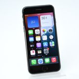 �ڱվ����ʡ�docomo SIM�ե꡼ iPhone SE �裲���� 64GB �֥�å�