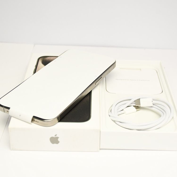 �ڱվ����ʡ������Хåƥ꡼86%��SIM�ե꡼ iPhone15 Pro Max 1TB