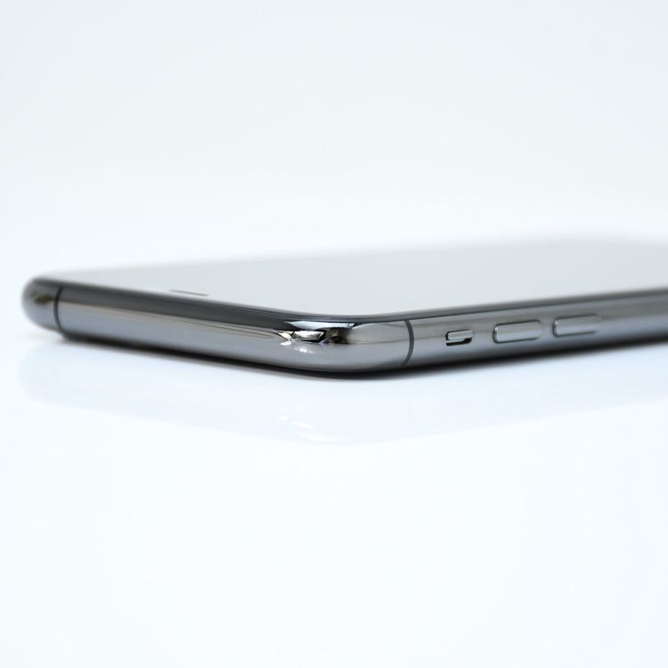 �ڥ���󥯡������Хåƥ꡼89���iPhone11 Pro 64GB ���ڡ������쥤