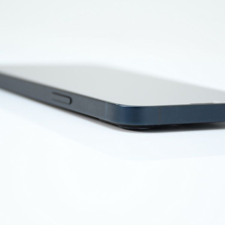 ����°�ʴ������վ����ʡ�SIM�ե꡼ iPhone13 256GB �ߥåɥʥ���