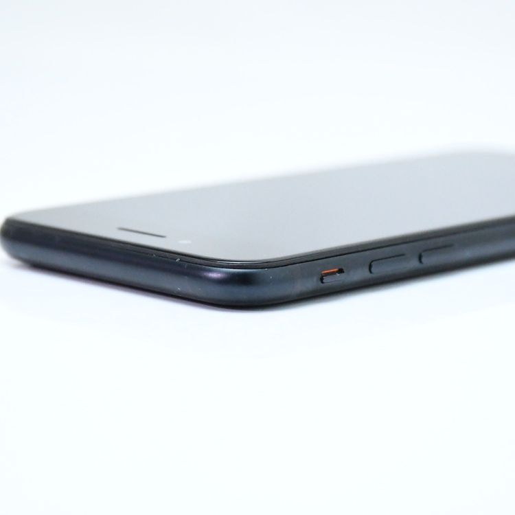 ưġ100 %au SIMե꡼ iPhone SE 3 64GB ߥåɥʥ