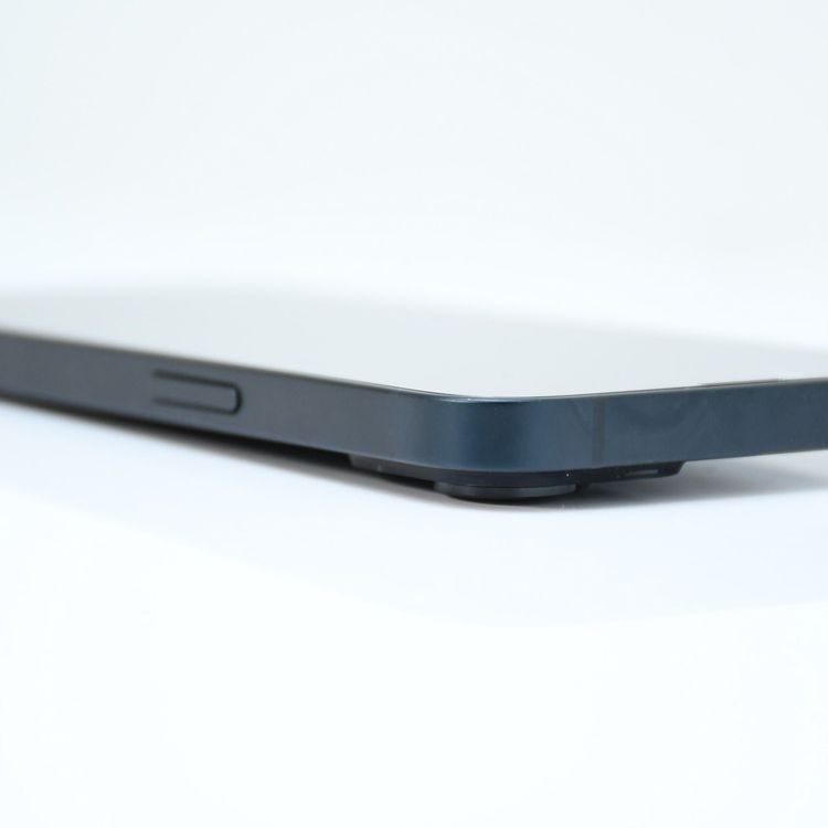 �����ʡ������Хåƥ꡼��������84%��SIM�ե꡼iPhone14 128GB �ߥåɥʥ���