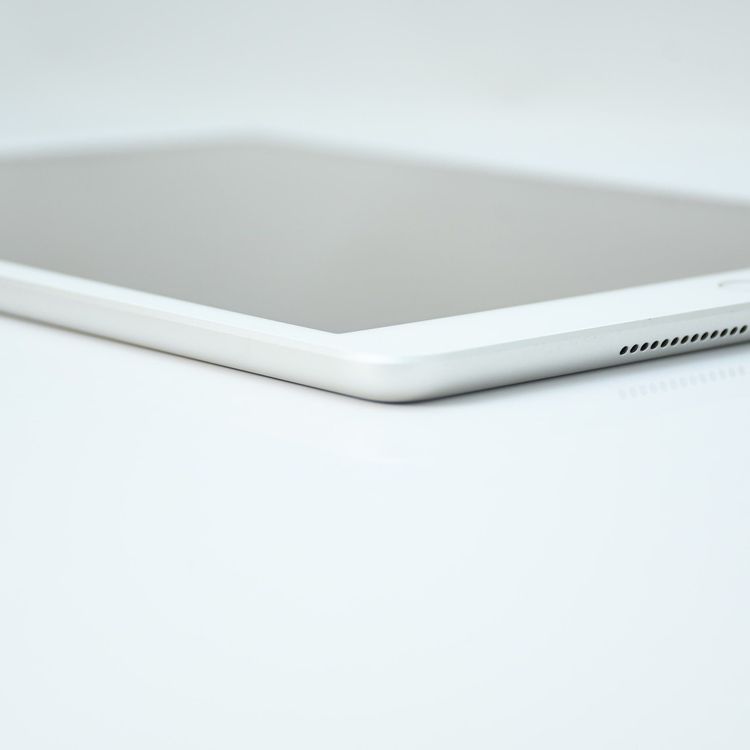 ڱվʡ88SIMե꡼ iPad 8 Wi-Fi+Cellular 32GB