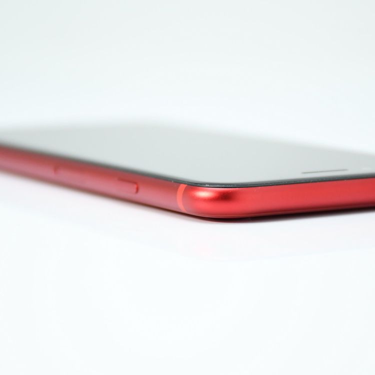 �����ʡ�docomo SIM�ե꡼ iPhone SE �裲���� 64GB ��å�