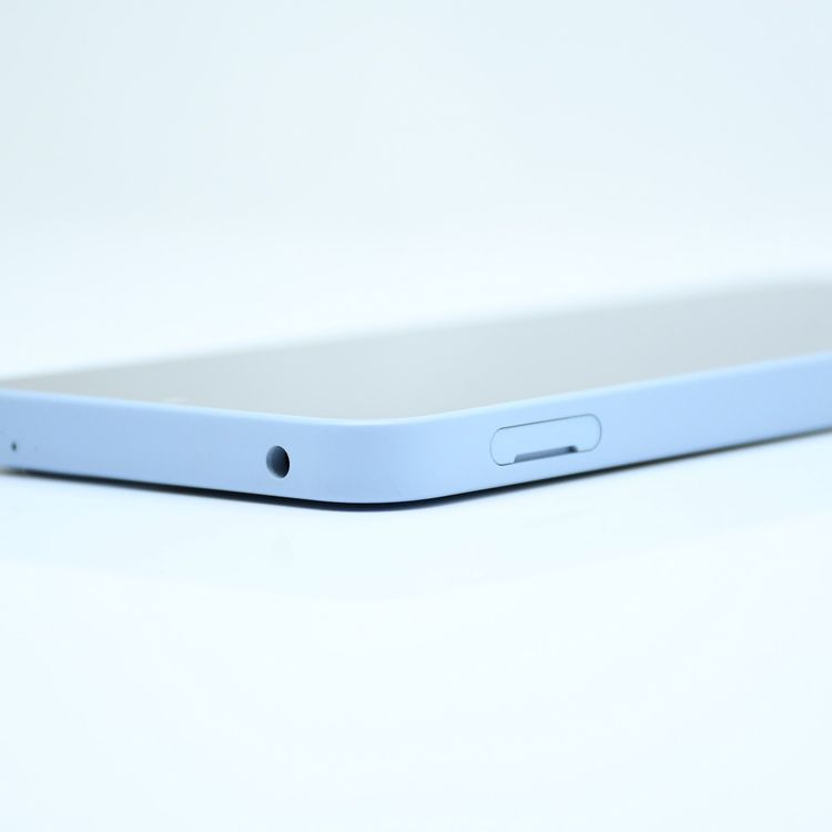 【新品同様】国内版 SIMフリー AQUOS wish4 A402SH ブルー