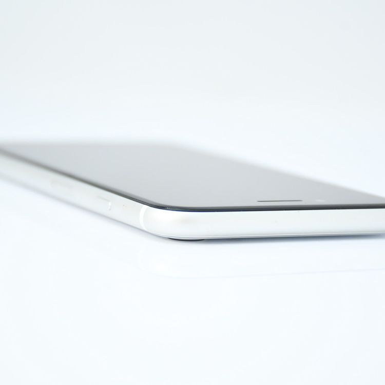 �����ʡ������Хåƥ꡼��������84���SIM�ե꡼ iPhone SE �裲���� 64GB �ۥ磻��