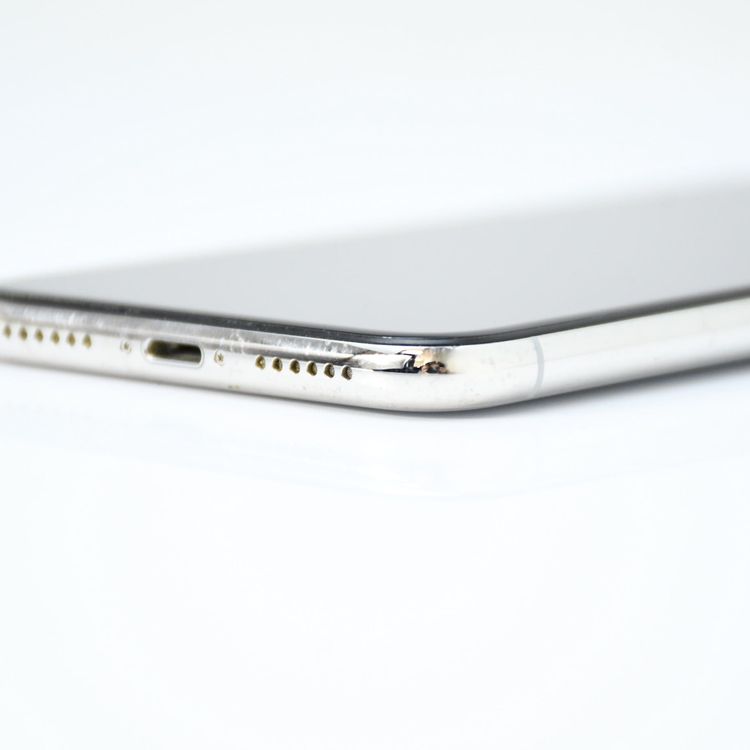 �ڱվ����ʡ������Хåƥ꡼81���SIM�ե꡼ iPhone X 64GB ����С�