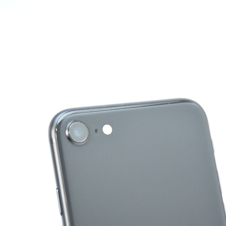 �����ʡ�docomo SIM�ե꡼ iPhone SE �裲���� 64GB �֥�å�