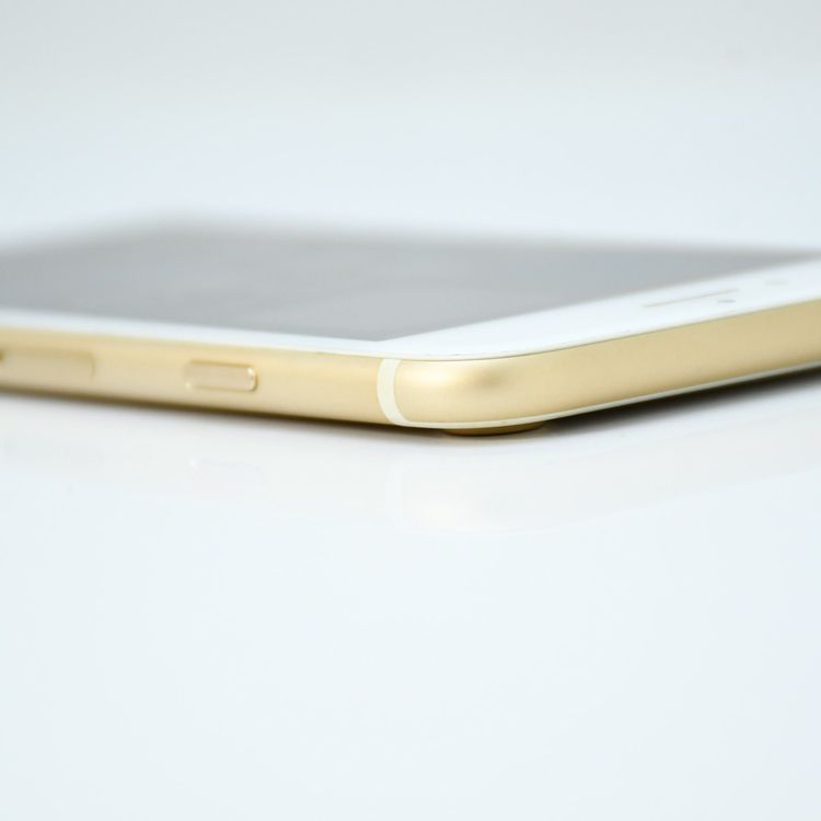 SIM�ե꡼ iPhone7 32GB �������