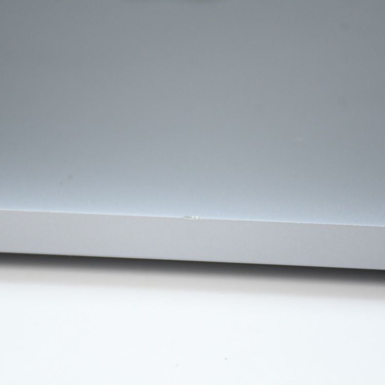 �ڥХåƥ꡼����92%��MacBook Air13����� M1 8GB/512GB MGN73J/A