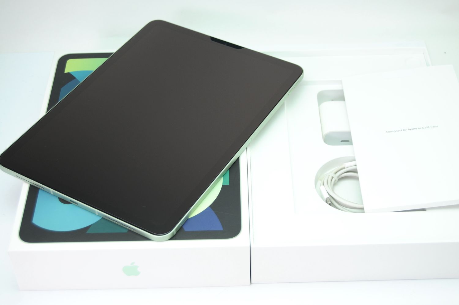 極美品Apple iPad Air Wi-Fiモデル 64GB MD790J/A 極美品 iPad
