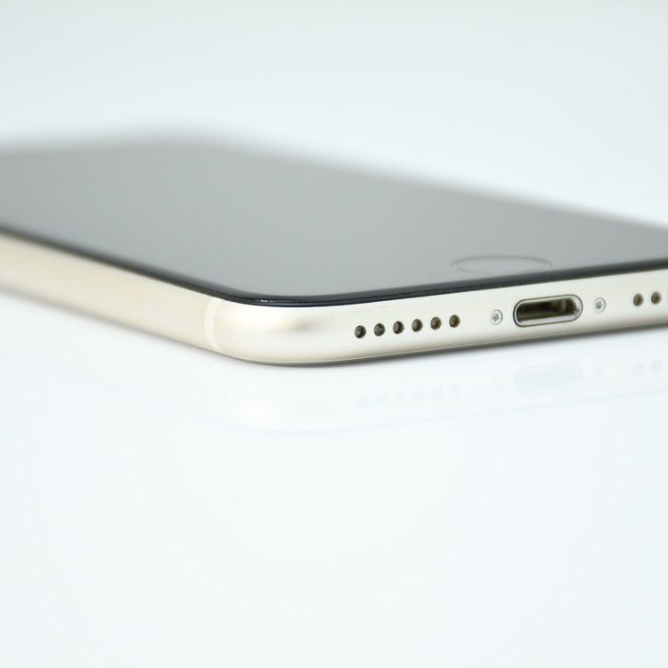 ʡХåƥ꡼87%SIMե꡼ iPhoneSE 裳 64GB  饤