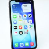 au SIM�ե꡼ iPhone11 64GB �֥�å�