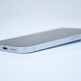 ڽХåƥ꡼100Ų23SIMե꡼ iPhone15 128GB ֥롼