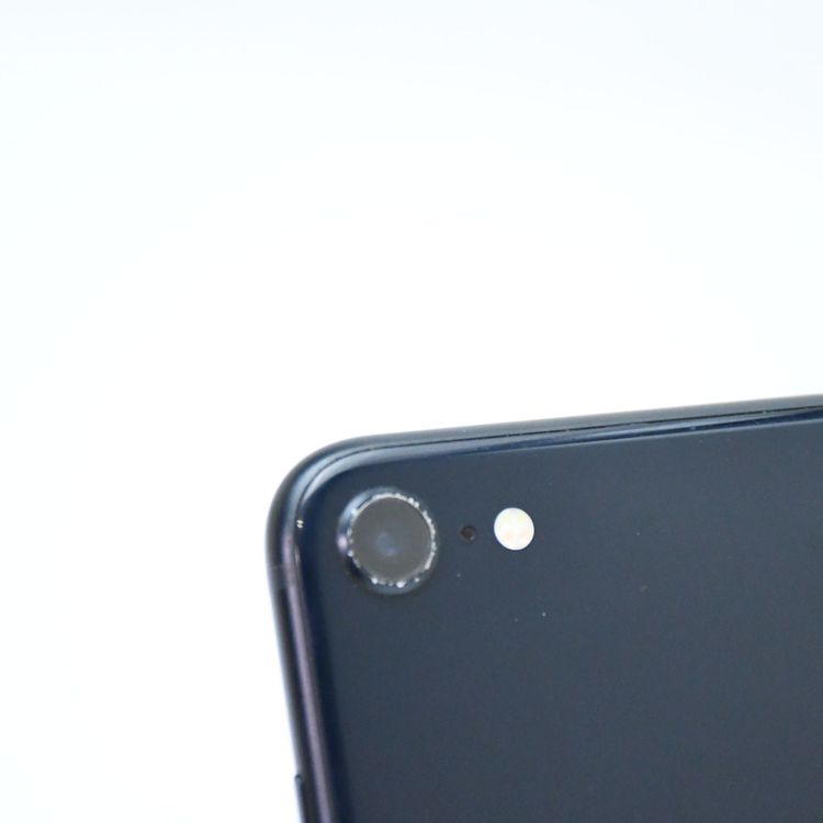 ưġ100 % SIMե꡼ iPhoneSE 裳 64GB ߥåɥʥ