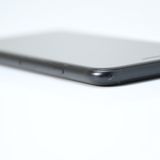 �ڽ����Хåƥ꡼��������81%��au SIM�ե꡼ iPhone SE �裲���� 64GB �֥�å�