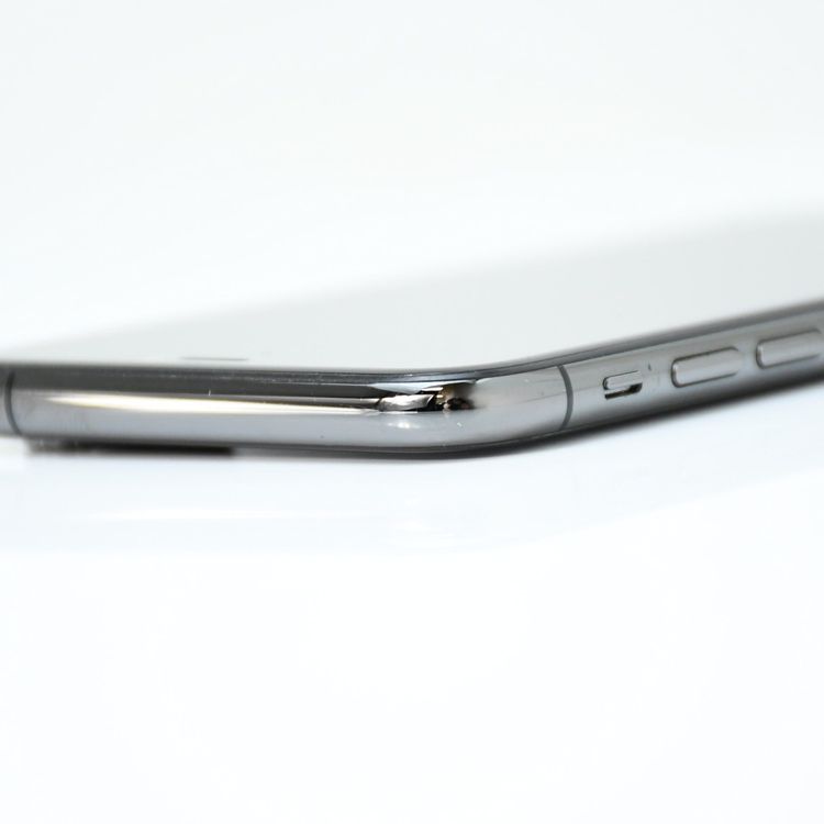 �����ʡ������Хåƥ꡼85���docomo SIM�ե꡼ iPhone XS 64GB