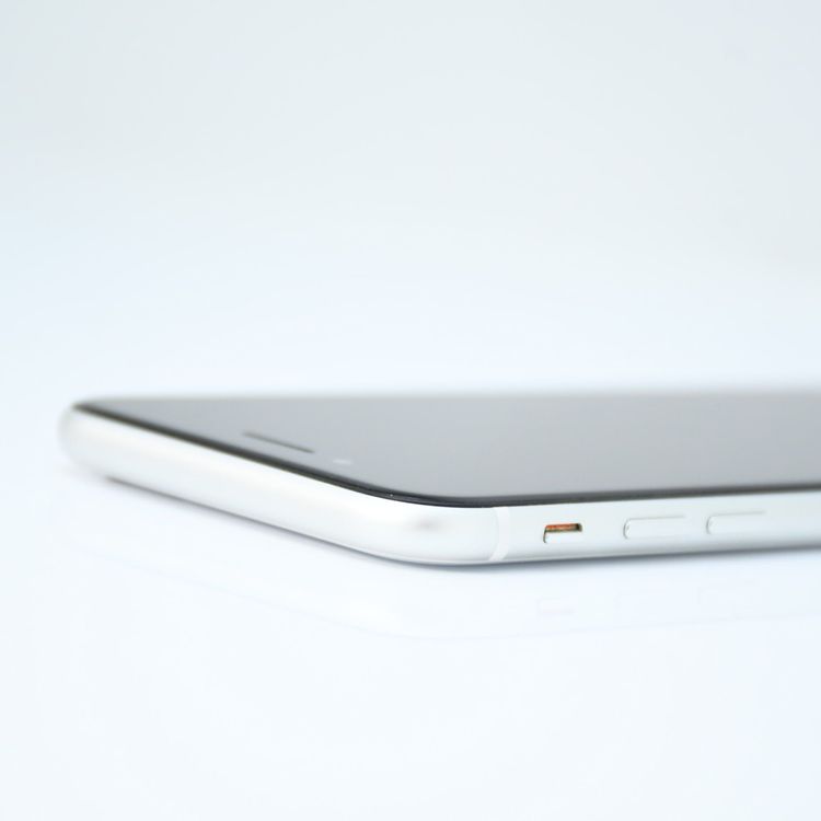 �ڽ����Хåƥ꡼��������85���docomo SIM�ե꡼ iPhone SE �裲���� 128GB