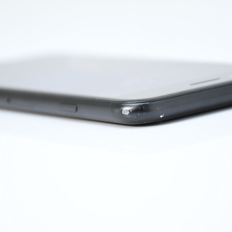 �ڱվ����ʡ�docomo SIM�ե꡼ iPhone SE �裲���� 64GB �֥�å�