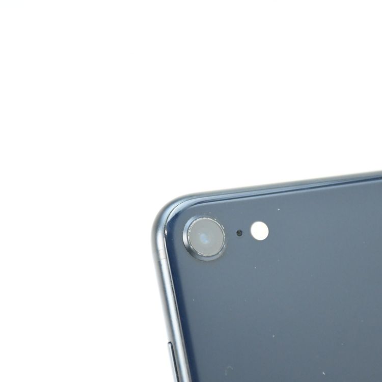 �ڱվ����ʡ������Хåƥ꡼83%��au SIM�ե꡼ iPhoneSE �裳���� 64GB