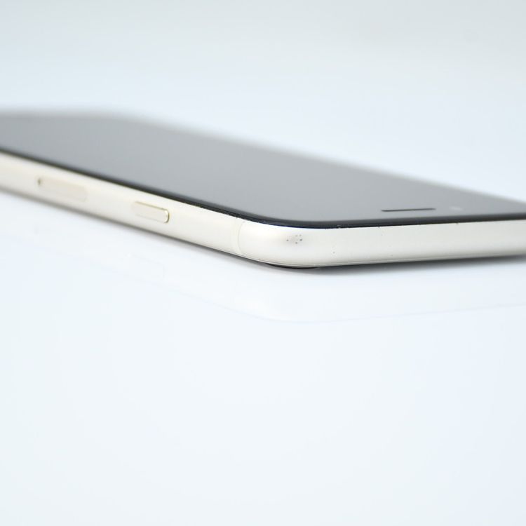 ڱվʡХåƥ꡼85%SIMե꡼ iPhoneSE 裳 64GB ۥ磻