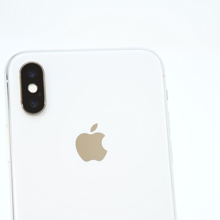 �ڱվ����ʡ������Хåƥ꡼81���SIM�ե꡼ iPhone X 64GB ����С�
