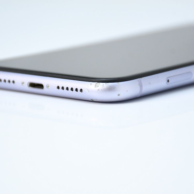 ��ư��ġ�����100 %���վ����ʡ� SIM�ե꡼ iPhone11 64GB �ѡ��ץ�