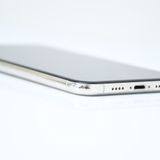 �ڱվ����ʡ�ư��ġ�����100 %��SIM�ե꡼ iPhone XS Max 256GB ����С�