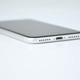 SIM�ե꡼ iPhone SE �裲���� 128GB �ۥ磻��