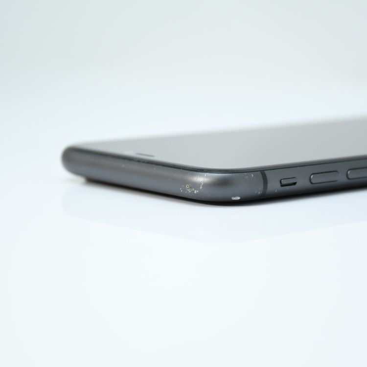 �ڱվ����ʡ�SIM�ե꡼ iPhone11 64GB �֥�å�