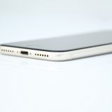 �ڽ����Хåƥ꡼81����վ����ʡ�docomo SIM�ե꡼ iPhoneSE �裳���� 64GB