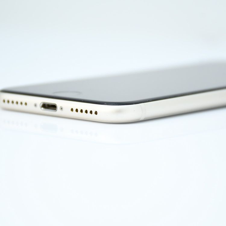 �ڽ����Хåƥ꡼81����վ����ʡ�docomo SIM�ե꡼ iPhoneSE �裳���� 64GB