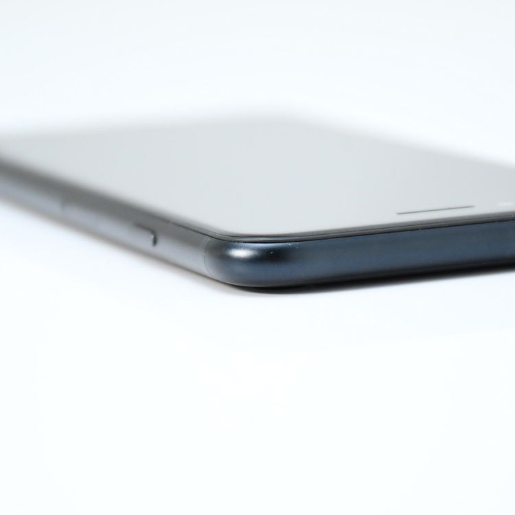 ��ư��ġ�����100 %��SIM�ե꡼iPhone SE �裳���� 64GB �ߥåɥʥ���