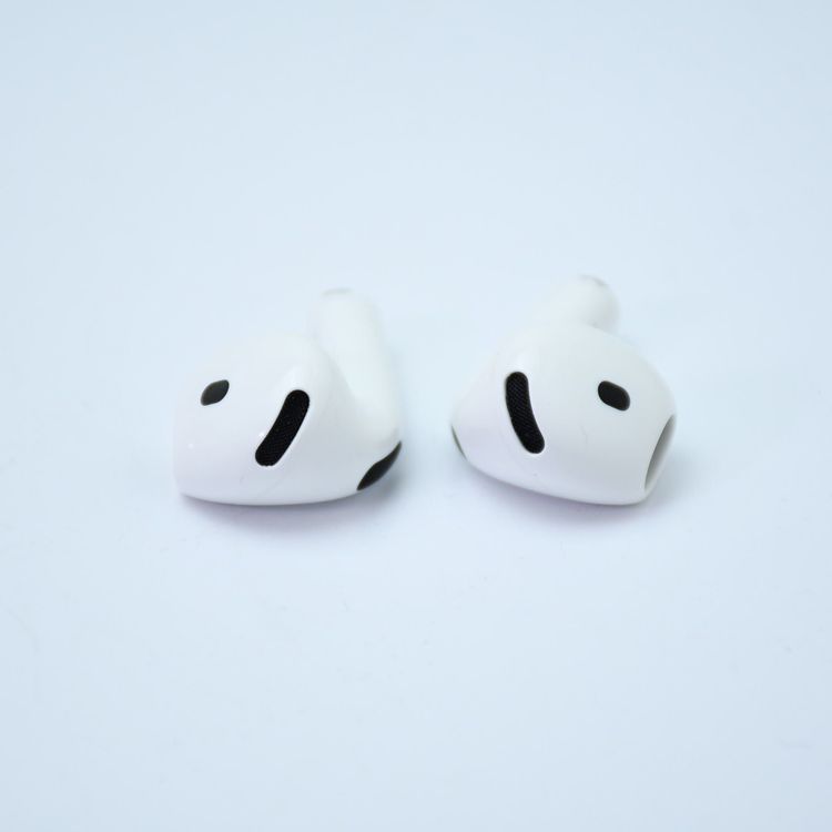 【性能新品同様*一回使用】AirPods 第4世代 ノイズキャンセリング搭載 MXP93J/A