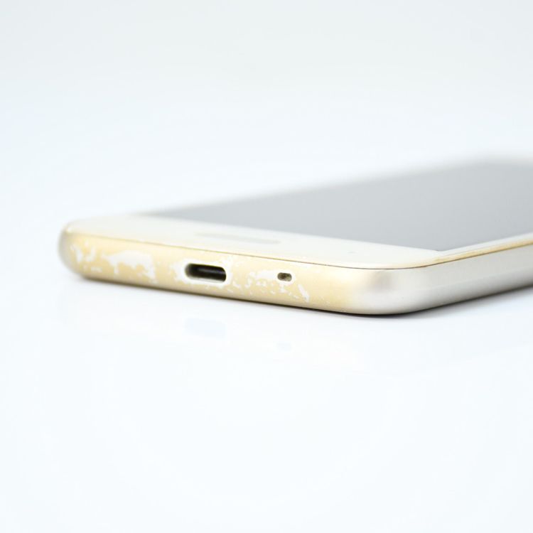 �ڱվ����ʡ������ɹ���docomo SIM�ե꡼ AQUOS sense SH-01K �������