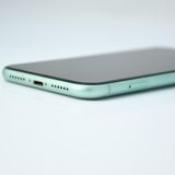 ��ư��ġ�����100 %�� SIM�ե꡼ iPhone11 64GB ���꡼��