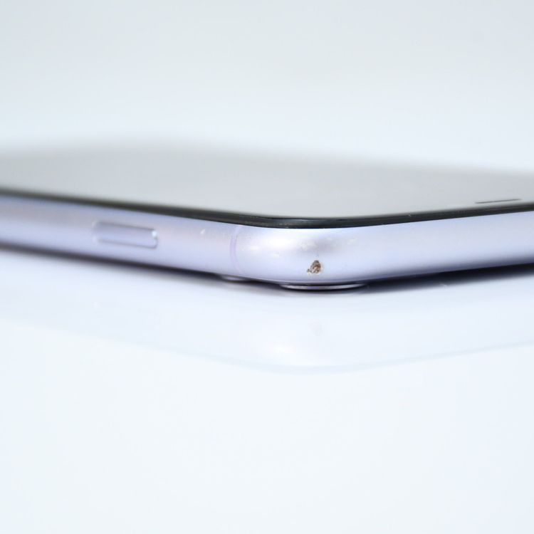 ��ư��ġ�����100 %���վ����ʡ� SIM�ե꡼ iPhone11 64GB �ѡ��ץ�